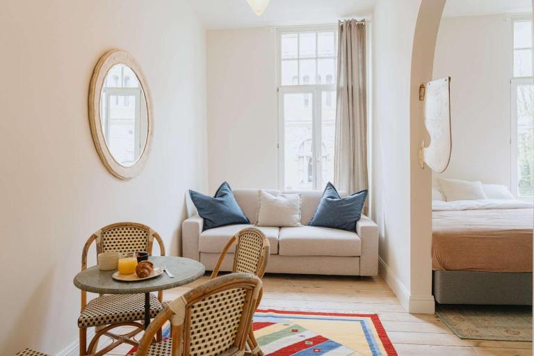 Urban Hideout Just Steps from Antwerp's Highlights - B&B Antwerp