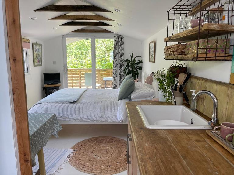 Cosy cabin for two - B&B Woodbridge