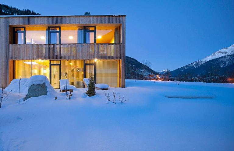 Ferienhaus Alpin, Apartment 1 - B&B Neustift im Stubaital