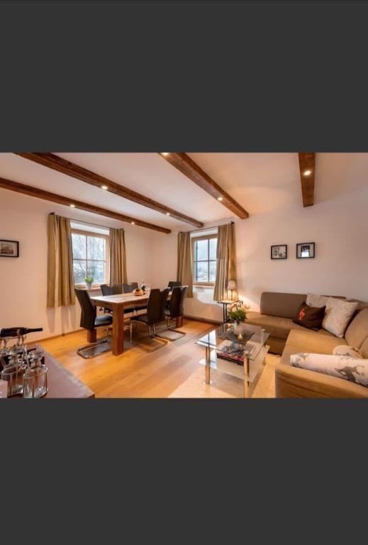 Haus Huber Sonnenhofweg - Bed and Breakfast Kitzbühel