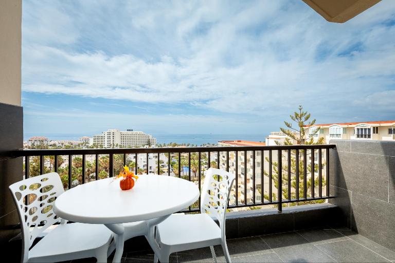 926 Fabulous View of LasAmericas, Seafront Studio! - Bed and Breakfast Playa de las Américas