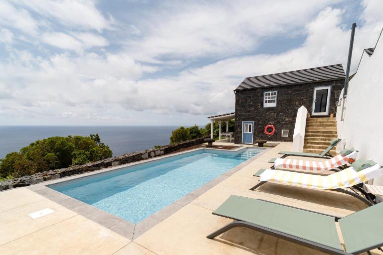 Bioma Adega - Escala Gourmet - Bed and Breakfast Calheta de Nesquim