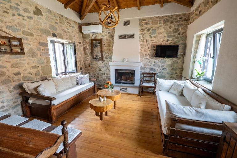 Doukas Village House - Ferienwohnung Gávros