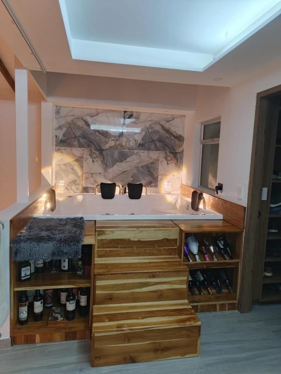 Penthouse with Jacuzzi in Guarne - Chambres d'hôtes Guarne