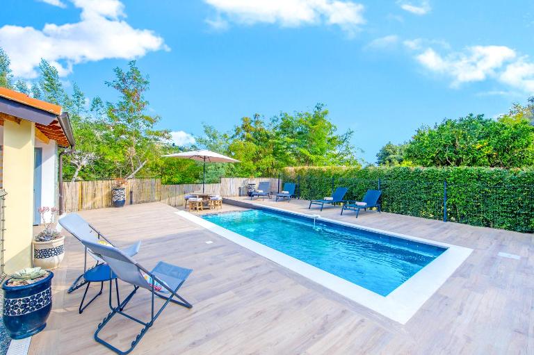 Somptueux appartement - Piscine privée - Parking - B&B Mentone