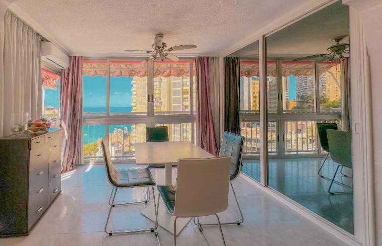 Apartamento con Vistas al Mar y Parking - Ferienwohnung Benidorm