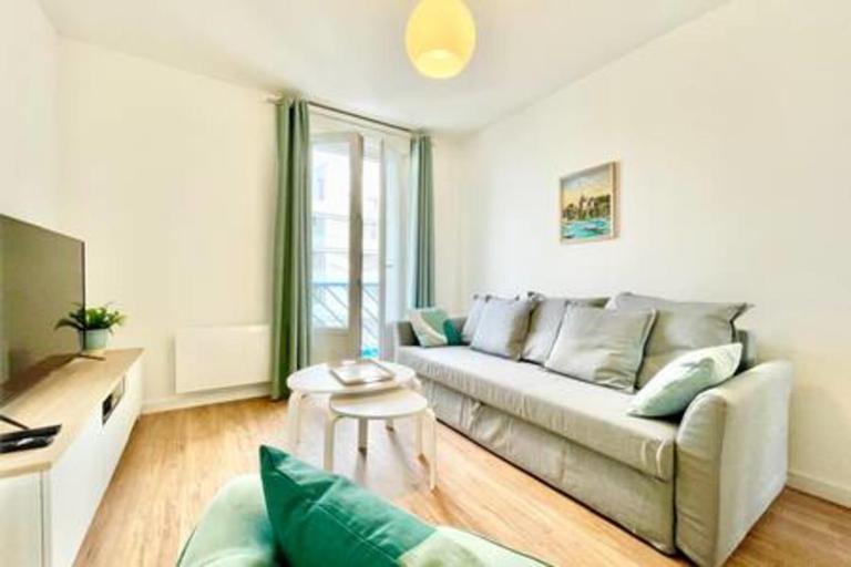 Art Deco I Center I High-Speed Wi-Fi I Bright - B&B Saint-Nazaire