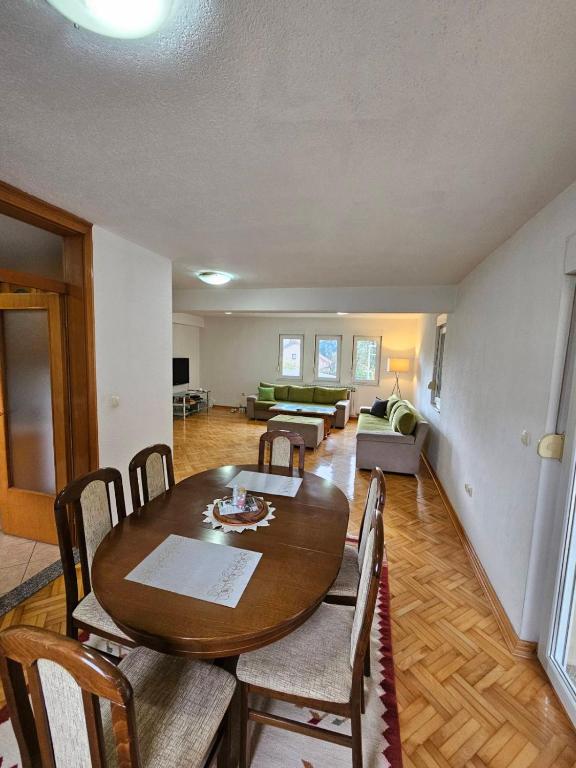 Jablanica House & Apartments - Bed and Breakfast Jablanica