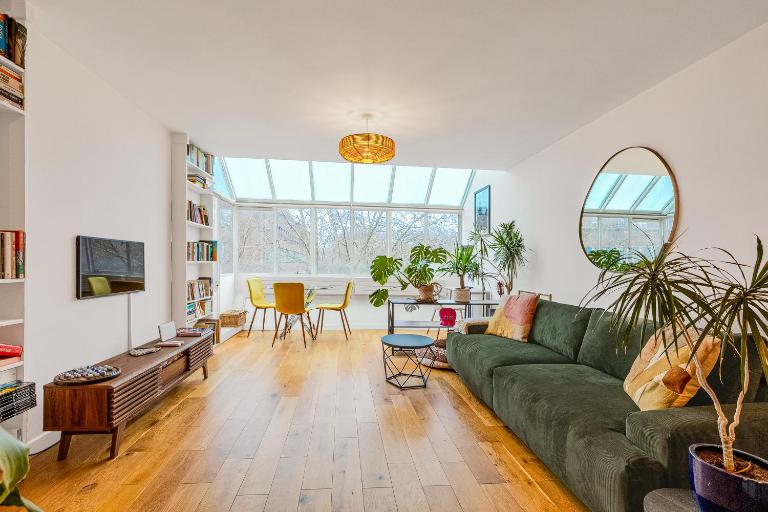 Well-Lit 1BR apt with balcony - B&B Londra
