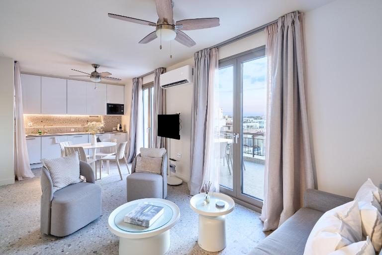 Penthouse in the heart of Athens - B&B Atenas
