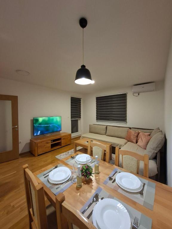 Stan na dan Ramonda - B&B Donje Mladice