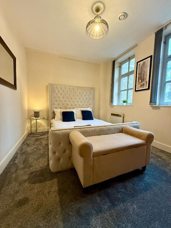 Modern 2 Bed Duplex Apartment in Bradford City Centre! - B&B Bradford