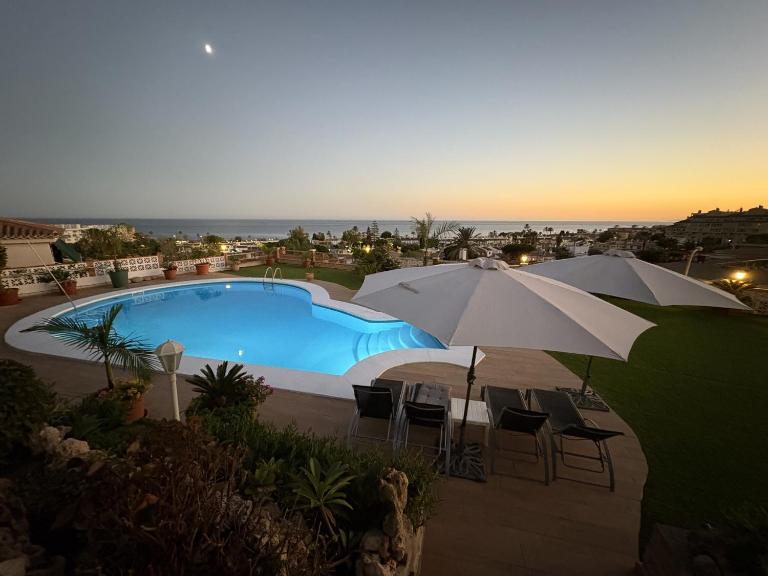 Panoramic Sea View Apartment - Bed and Breakfast Cala del Moral