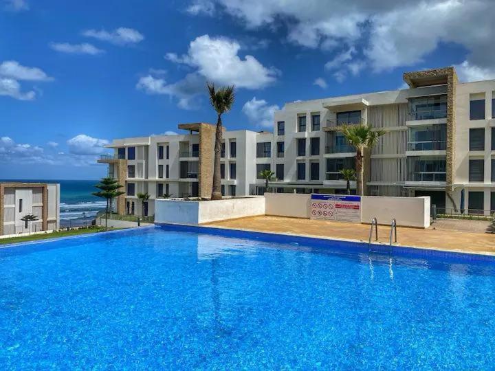 Cozy 2 Bedroom Prestigia - close to Plage des Nations - B&B Bouknadel