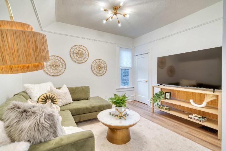 Stay Portland - Historic Queen Anne Vernacular - 95 WalkScore - Ferienwohnung Portland