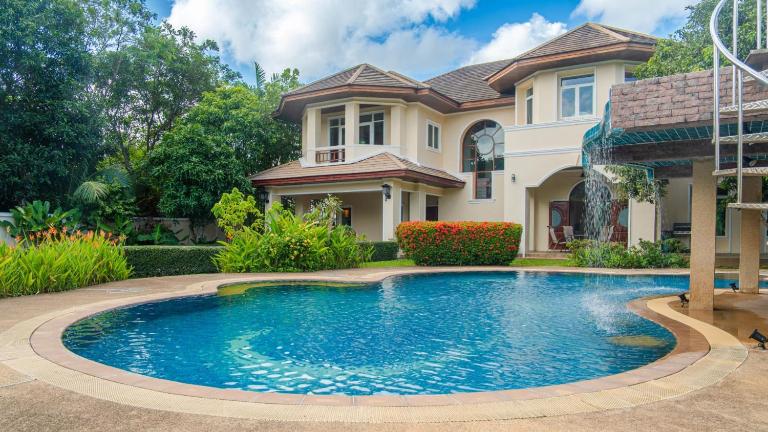 7 Bedroom Pool Villa in Kathu (SV1) - Ferienwohnung Kathu