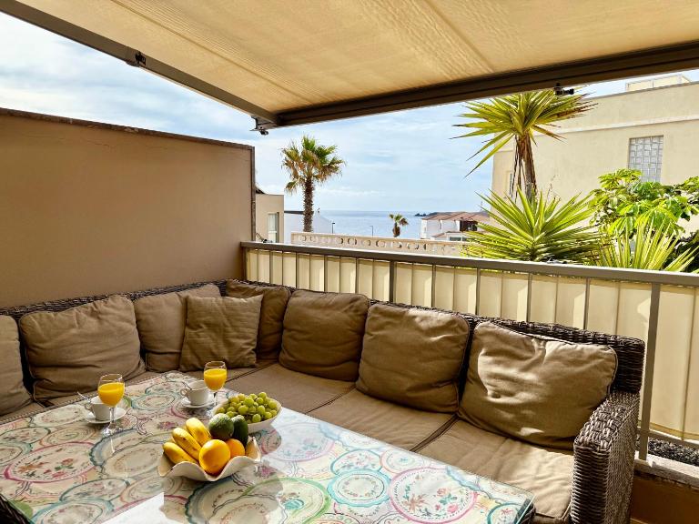 Apartment with large terrace - B&B Poris de Abona