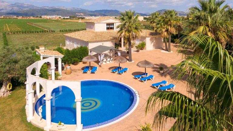 Eden - Luxury Villa with pool near the coast - B&B sa Pobla