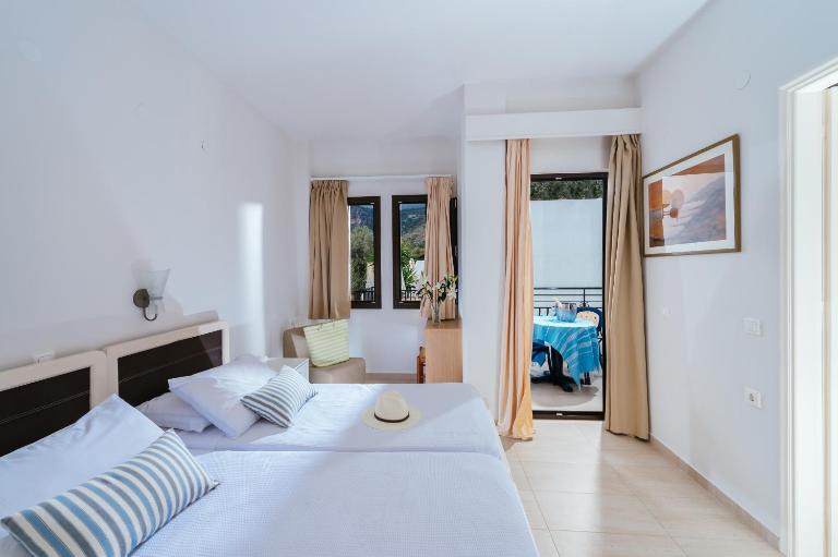 Paradise Hotel-Apartments - B&B Stalís