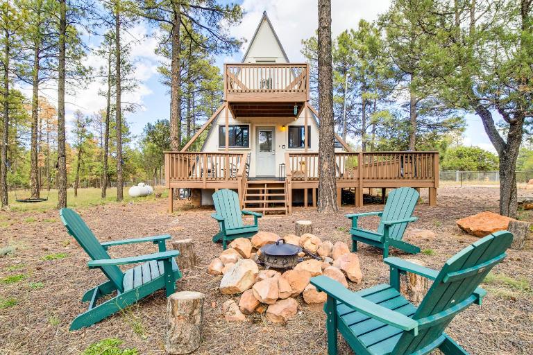 Rim Country Retreat: A-Frame Cabin w/ Large Deck - B&B Heber