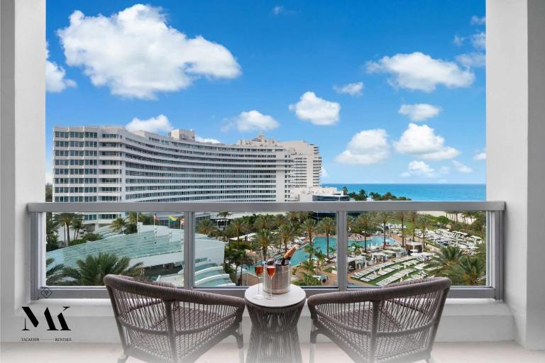 FontaineBleau Resort Balcony w Pool & Ocean View - B&B Miami Beach