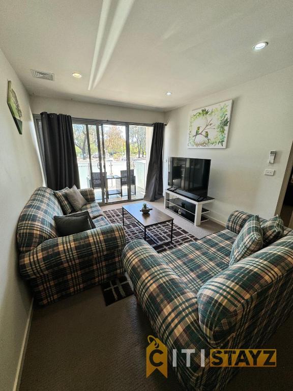 Braddon 1BD - Walk to Tram - Gym - Free Parking - B&B Canberra