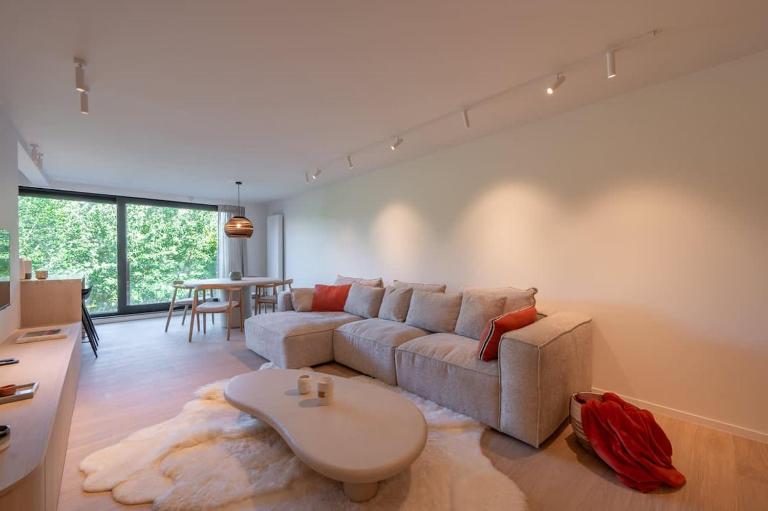 Luxurious Modern Escape near Beach & Shopping - Bed and Breakfast Knokke-Heist