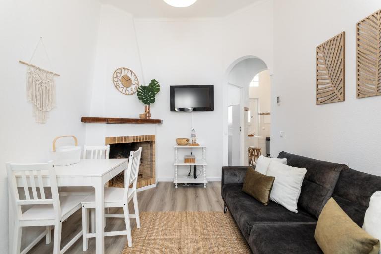 Tavira Santa Luzia Apartment, by Hopstays - B&B Santa Luzia