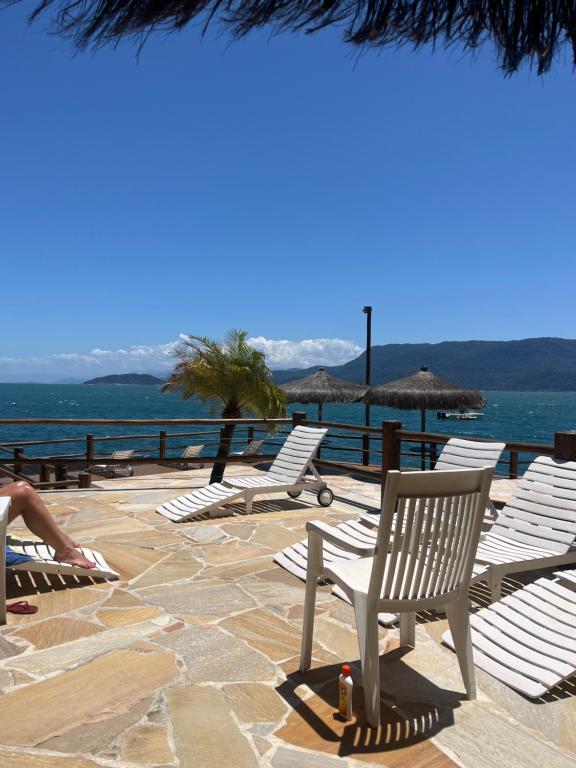 Paradise on Earth with housekeeper and cook - B&B Ilhabela