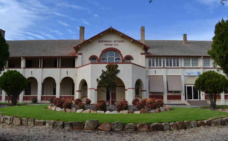 Hydro Hotel - B&B Leeton