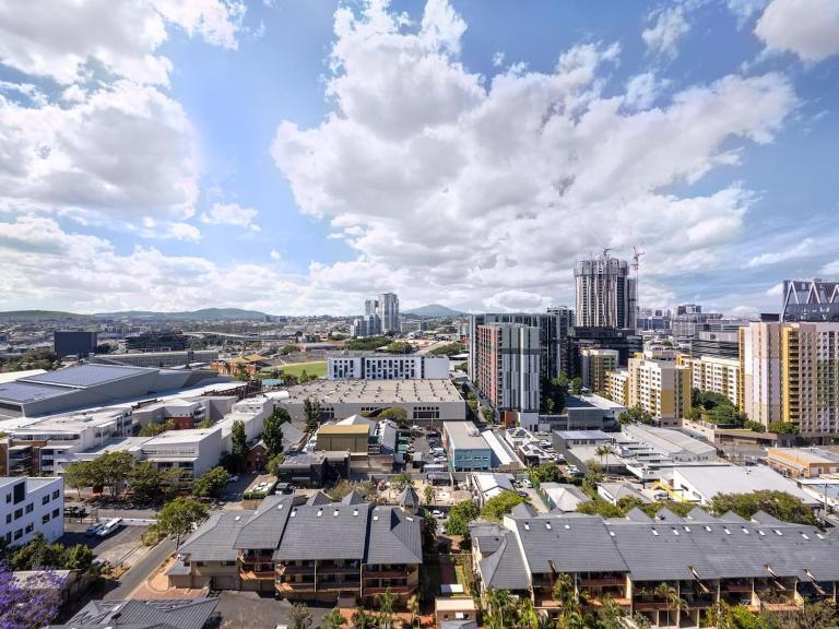 Modern 2BR Apt City Views and Resort Style Living - Ferienwohnung Brisbane