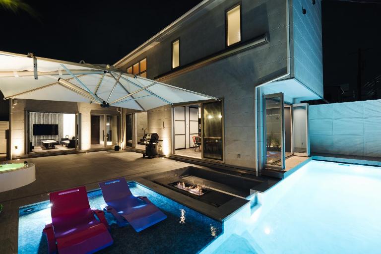 The Pool House Tokyo Bay - B&B Narashino