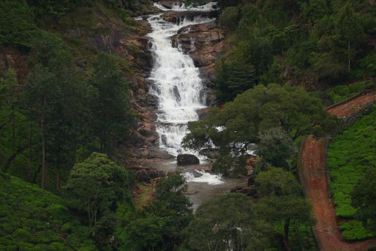 Estate Bungalow with Waterfall, Mountain & Valley Views - Ferienwohnung Kotagiri