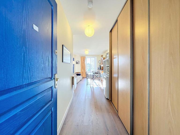 Appartement T2 avec ascenseur, hypercentre, à 50m de la plage, WIFI, TV connectée, linge en option - FR-1-361-4 - B&B Granville