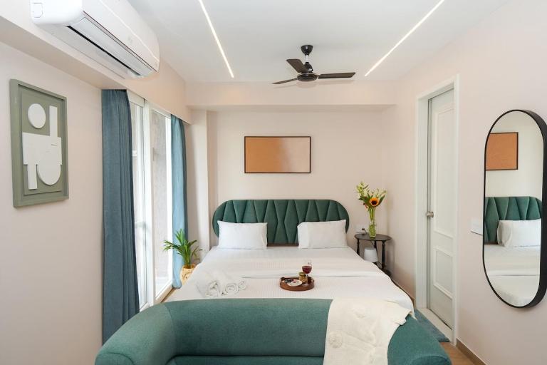 UHomes Pune airport - B&B Pune