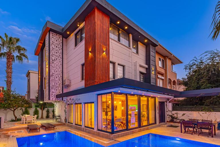 Casa Rosa Luxury Villa w heated Pool - B&B Belek