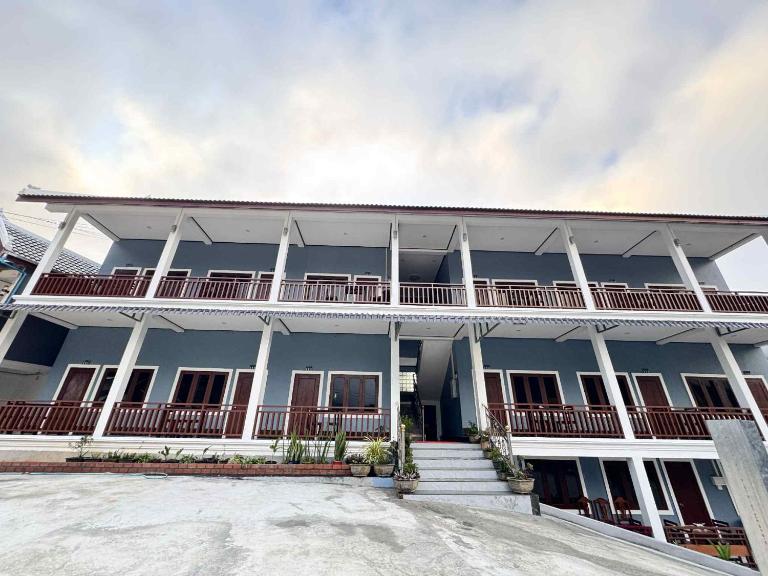 Keomisay Guesthouse - Bed and Breakfast Ban Hatxao
