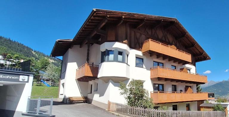 Haus Enzian - B&B Fiss