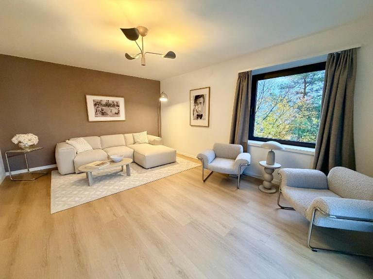 Chocolate Suite Kilchberg - 80 qm, 2 Schlafzimmer, Balkon mit Seeblick & kostenloser Parkplatz - Ferienwohnung Kilchberg ZH
