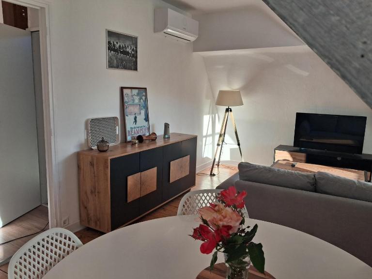 Appartement renové 46m2 - Climatisé, Calme et proche commodités - B&B Tulle