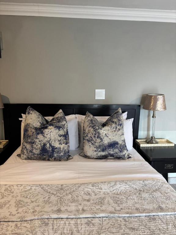 The Throne - B&B Johannesburg