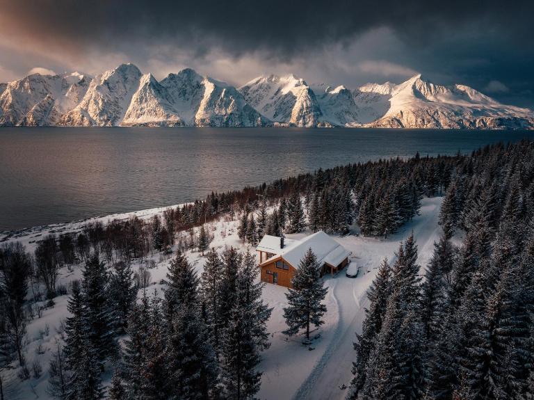 Lyngen Vista - Arctic Boutique Lodge - B&B Gárgu