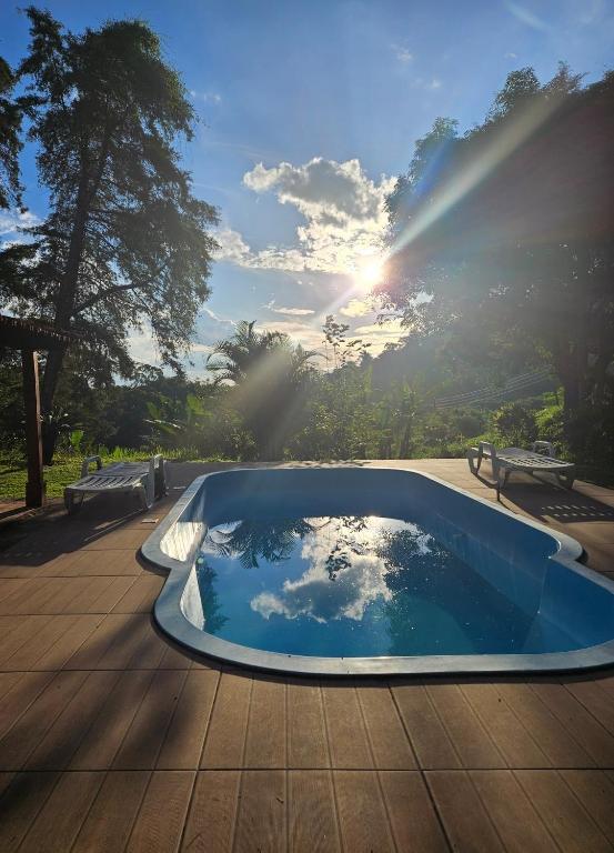 Sitio Paraíso no Campo com Piscina e churrasqueira - B&B Rio das Flores