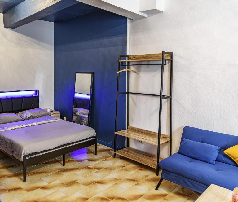 Charmant studio Arles centre, climatisé - B&B Arles