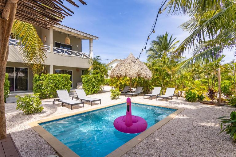 Oasis Boutique Resort - Magnesium zwembad - B&B Willemstad