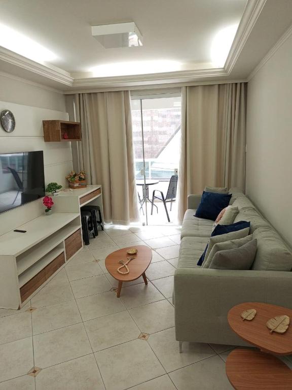 Apartamento em frente ao Shopping Atlântico, a 200 metros da praia - B&B Camboriú