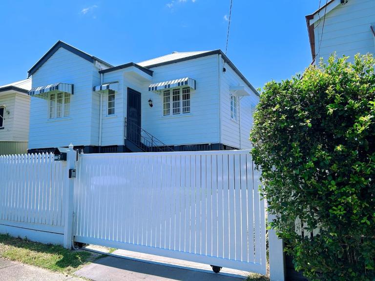 Entire 3bedroom house close to CBD - B&B Brisbane