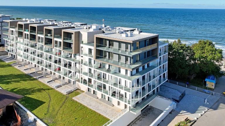 Pod Brzozami Apartamenty Perłowa Przystań - B&B Sianożęty