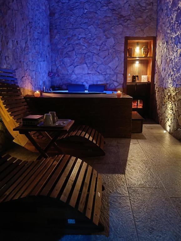 SPA ROOM SICILIA - Intera casa con spa privata Jacuzzi Sauna Bagno di Vapore - B&B Rosolini