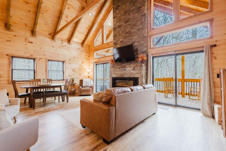 The Lazy Maple in Red River Gorge - B&B Rogers